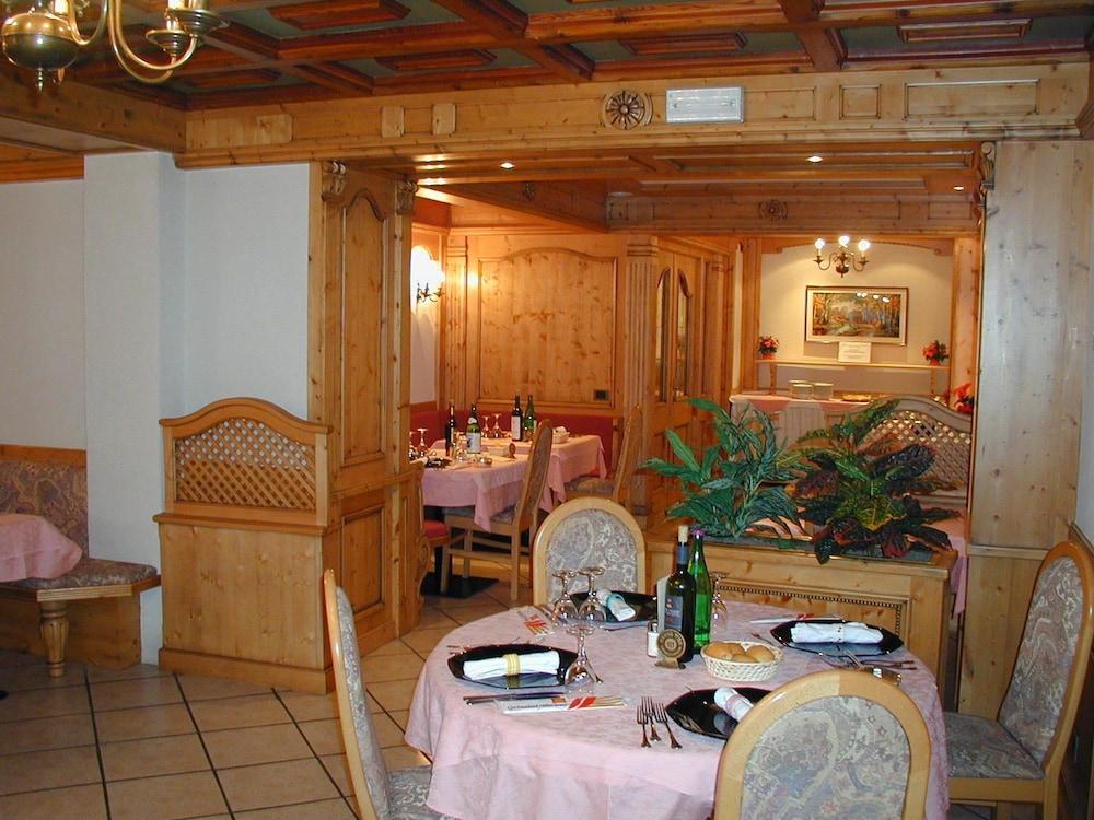 Alpen Hotel Vidi Madonna Exterior foto